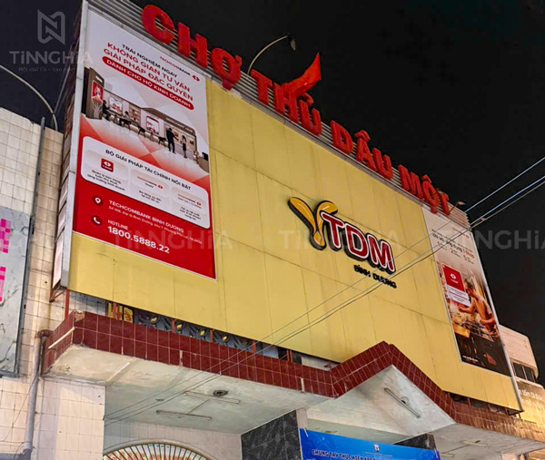 Làm bảng hiệu khung sắt căng bạt
