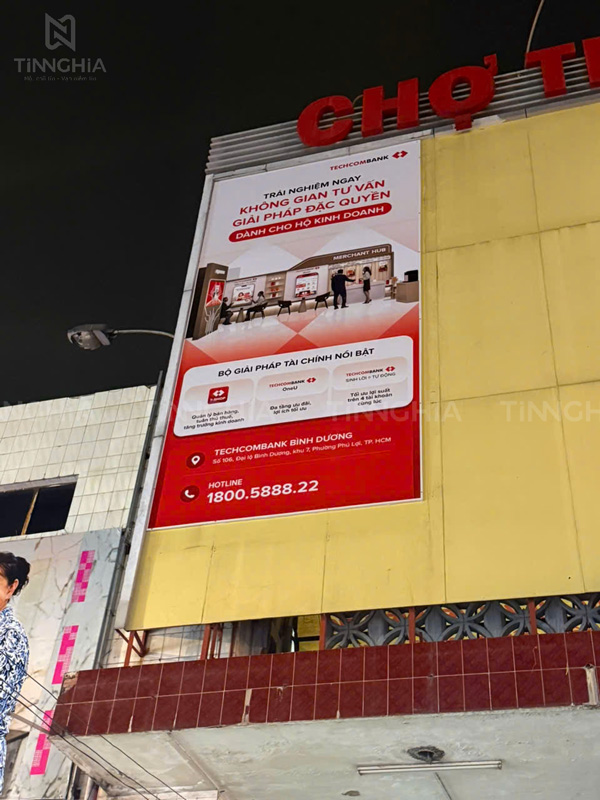 Làm bảng hiệu khung sắt căng bạt