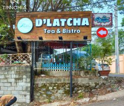 Biển hiệu quán cafe