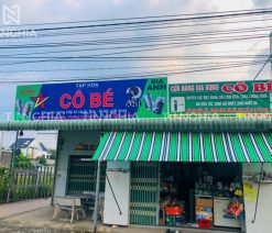 So Sánh Bảng Hiệu Truyền Thống Và Hiện Đại