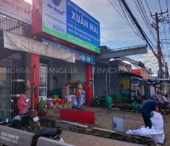 Làm Thế Nào Để Bảng Hiệu Nổi Bật Giữa Đám Đông