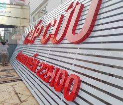 Làm bảng quảng cáo Bình Dương bằng tôn lam