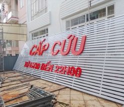 Làm bảng quảng cáo Bình Dương bằng tôn lam