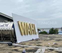 Chữ inox vàng gương sáng chân