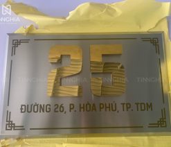 biển inox vàng xước Tân Uyên