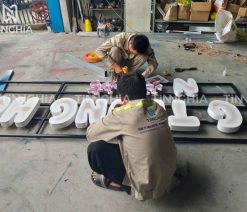 Làm bảng hiệu mica Bình Dương