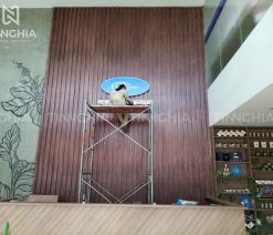 Vách ngăn nhựa giả gỗ Thủ Dầu Một