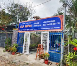 Bảng hiệu tôn Tân Uyên