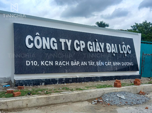 làm biển hiệu công ty chữ inox tphcm