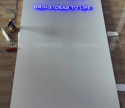 Biển hiệu chữ nổi Dĩ An