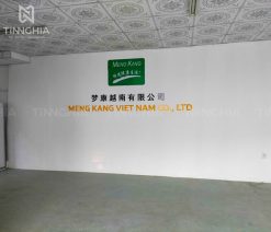 Làm chữ mica dán tường đẹp cho công ty, văn phòng