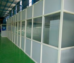 Vách ngăn văn phòng kính nhôm xingfa Bến Cát