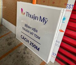 Bảng hiệu tôn Tân Uyên