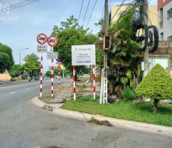 Bảng hiệu tôn Tân Uyên