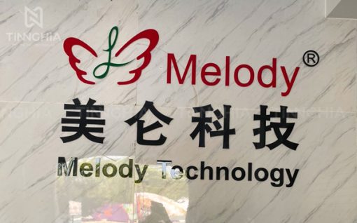 Chữ mica trang trí tường công ty, phòng làm việc
