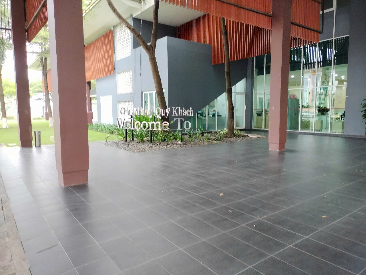 Làm biển hiệu inox khu đô thị Ecolakes Mỹ Phước