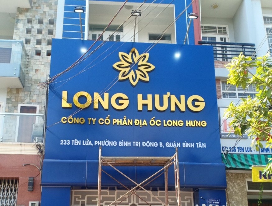 bảng hiệu công ty bất động sản