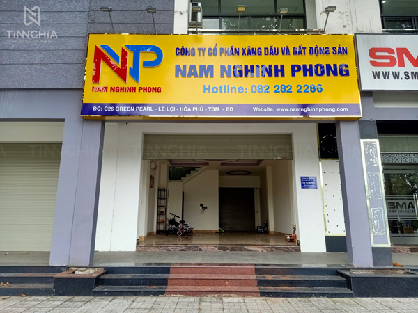 bảng hiệu công ty bất động sản
