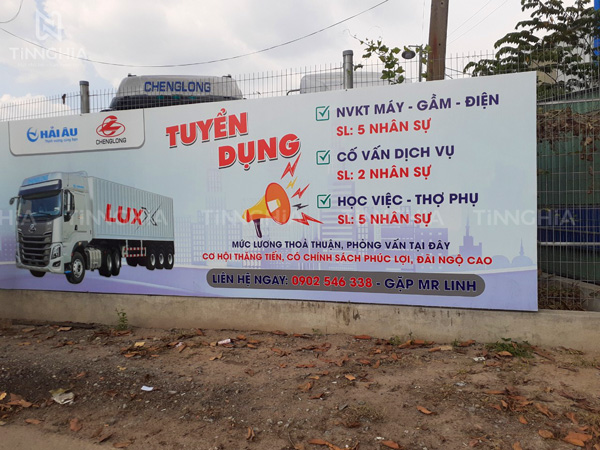 In băng rôn tuyển dụng Bình Dương