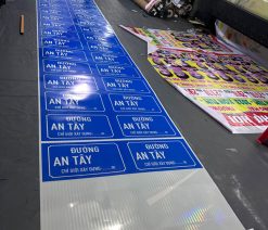 In decal quảng cáo Tân Uyên