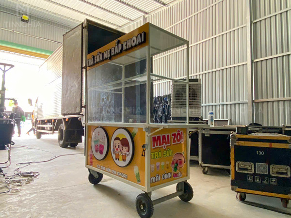 Làm biển quảng cáo xe trà sữa đẹp