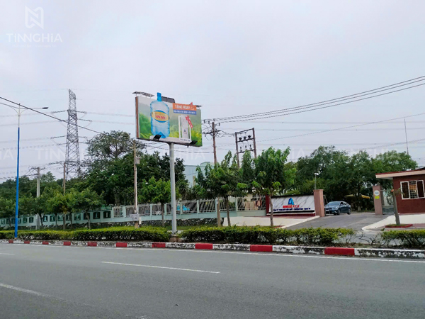 Làm pano ngoài trời công ty Biwase