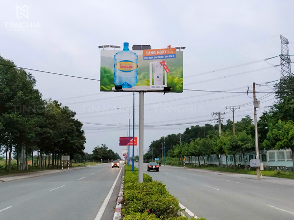 Làm pano ngoài trời công ty Biwase