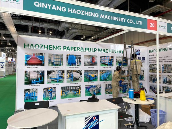 Thi công gian hàng ở trung tâm triển lãm WTC