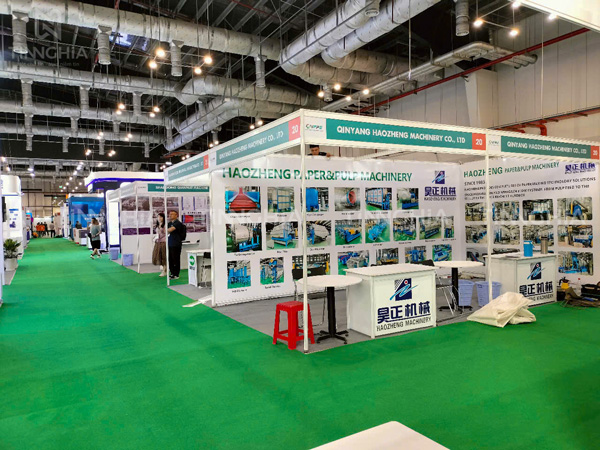 Thi công gian hàng ở trung tâm triển lãm WTC