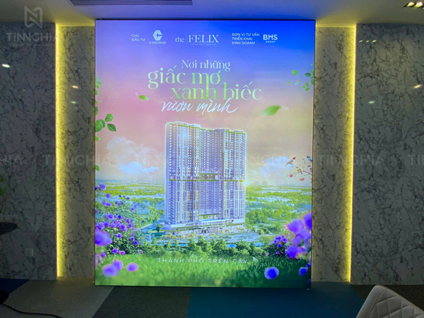 Hộp đèn bạt nhét cạnh không viền