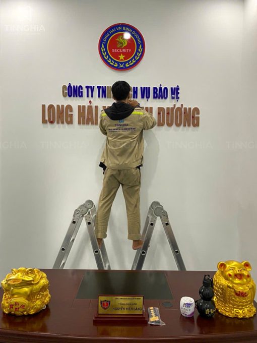 Logo chữ nổi văn phòng Thuận An