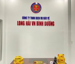 Bộ logo văn phòng bằng mica đẹp Bình Dương