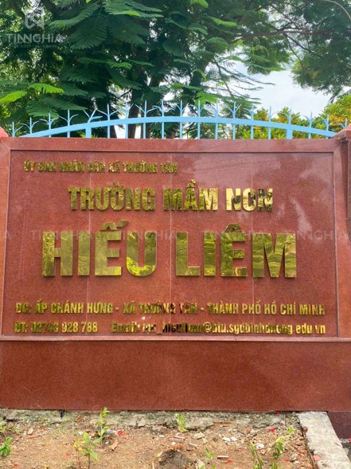 Bảng hiệu chữ nổi inox