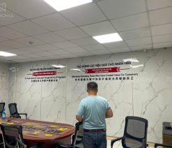 Khẩu hiệu chữ mica dán tường cho văn phòng, nhà xưởng