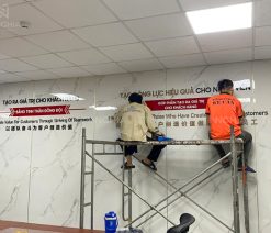 Khẩu hiệu chữ mica dán tường cho văn phòng, nhà xưởng