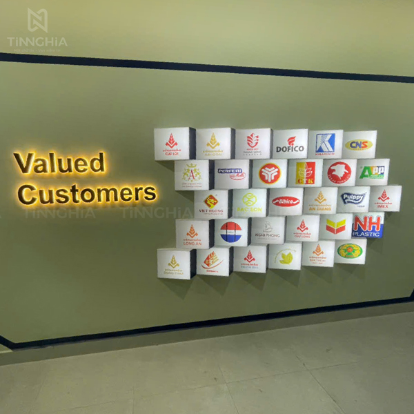 Biển quảng cáo hộp đèn mica TPHCM