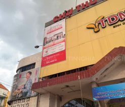 Làm bảng hiệu khung sắt căng bạt