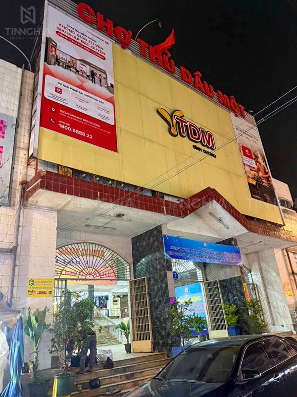 lam-bang-hieu-khung-sat-cang-bat (7) Làm bảng hiệu khung sắt căng bạt