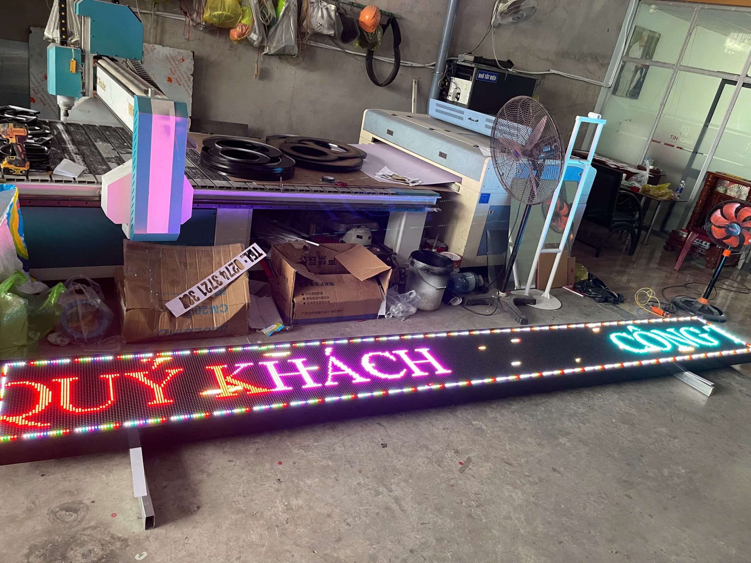 bảng LED chạy chữ ngoài trời